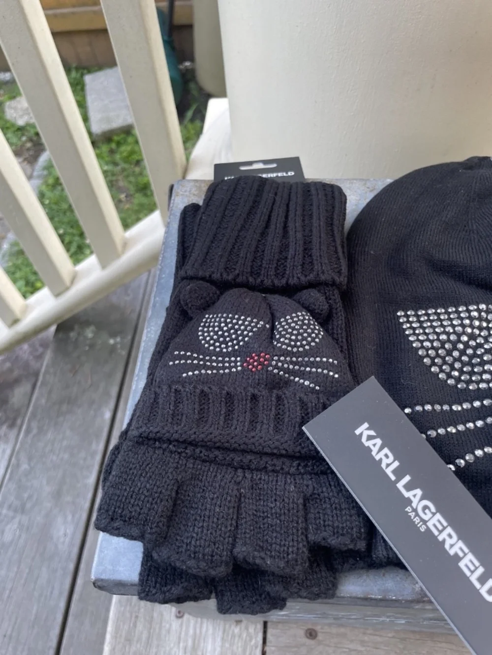 NWT Karl Lagerfeld Paris black Cat Fingerless Winter Gloves and Cat beanie hat